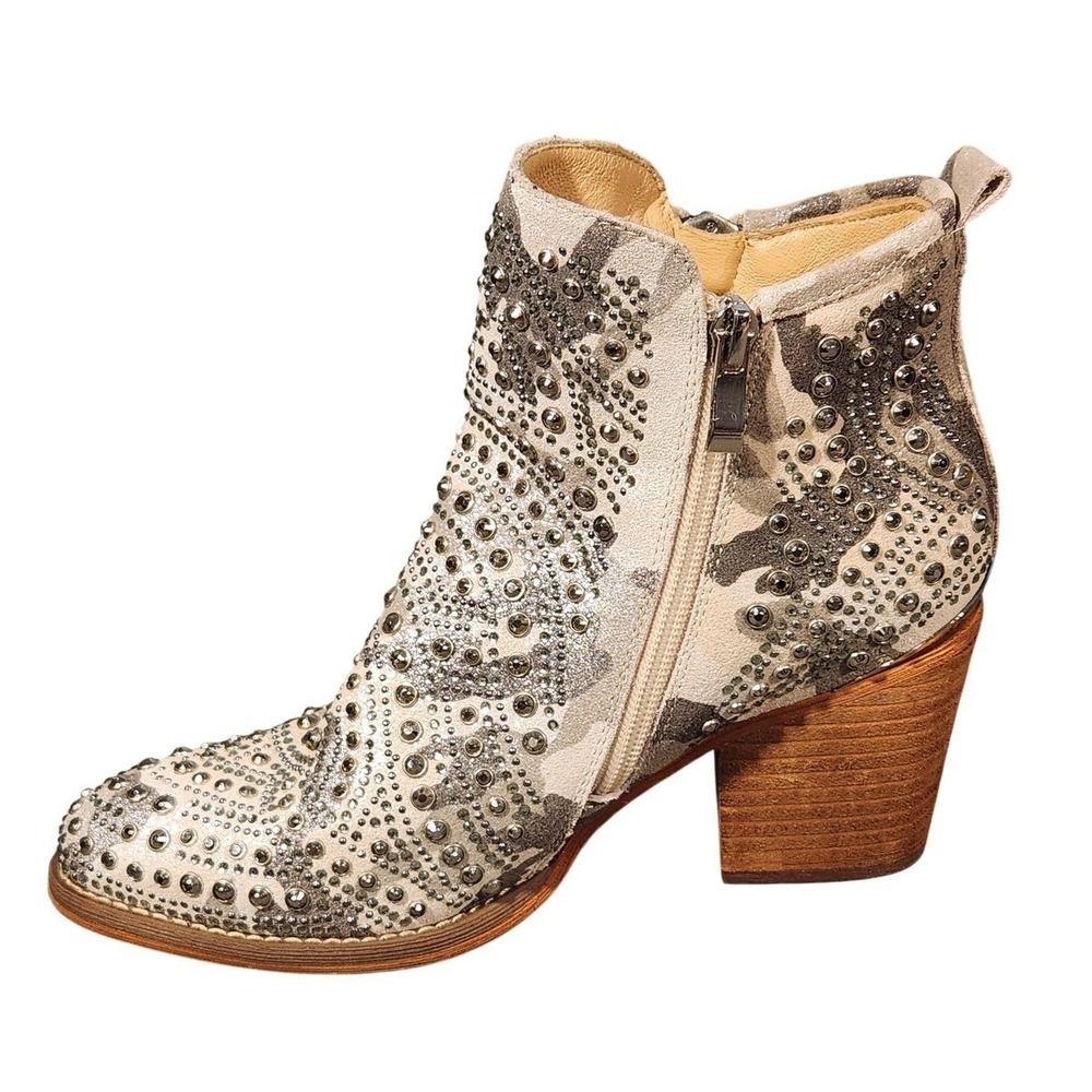 Alma En Pena Studded Snakeskin Python Western Ankle Boots Womens Size 5.5 Spain